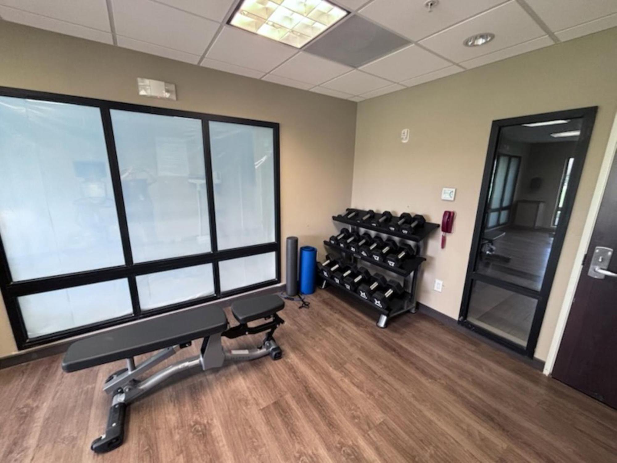 Holiday Inn Express & Suites Springfield By Ihg Exteriör bild